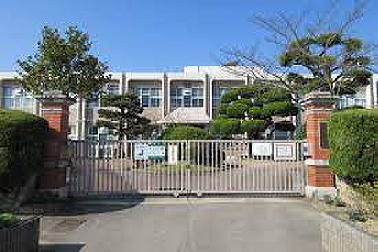 神戸市立道場小学校975ｍ
