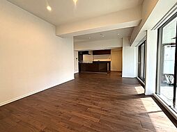 御茶ノ水ロイアルハイツ 3LDKのリビング/ダイニング