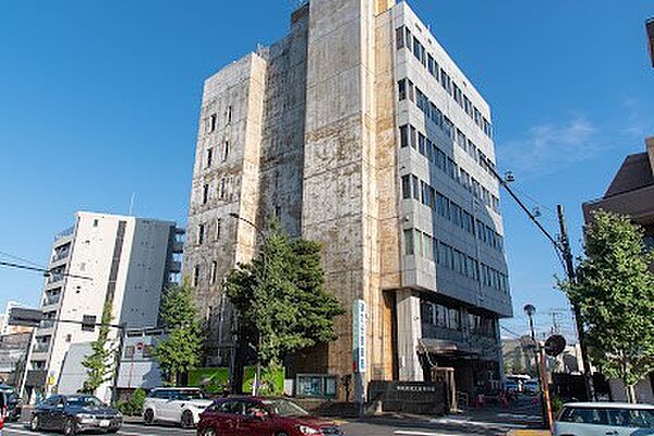 警察署、交番「碑文谷警察署まで1074m」