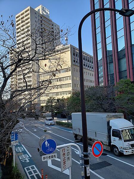 警察署、交番「三田警察署まで1567m」