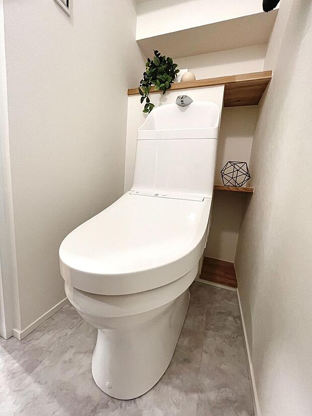 ◇Toilet◇トイレはTOTOの「ZJ2」を標準採用。汚れが付きにくく落ちやすく、充実の機能が揃っています