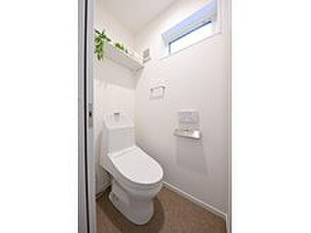 ◇Toilet◇トイレはTOTOの「ZJ2」を標準採用。汚れが付きにくく落ちやすく、充実の機能が揃っています【※施工例】