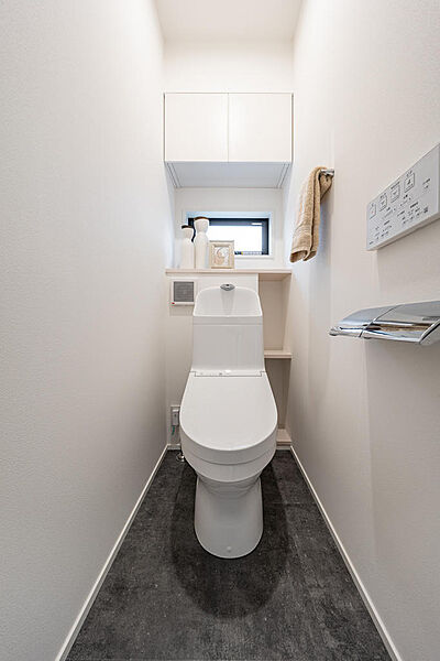 ◇Toilet◇トイレはTOTOを採用。汚れが付きにくく落ちやすく、充実の機能が揃っています（※施工例）