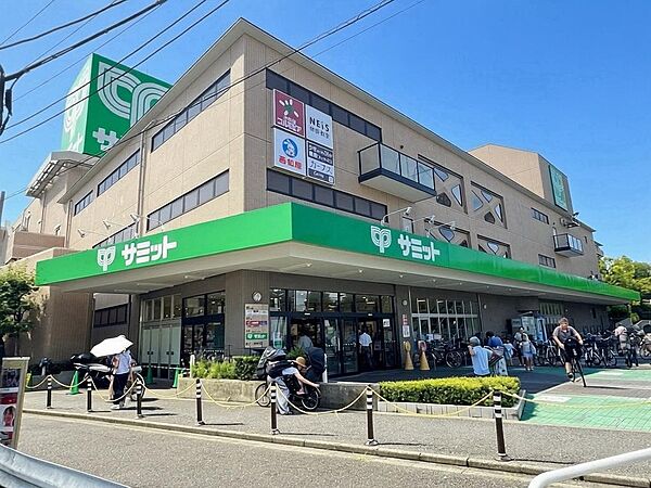 サミットストア砧店（586m）