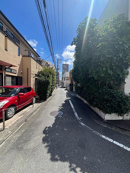 前面道路（2026年8月撮影）