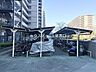 その他：E棟。敷地内駐輪場。