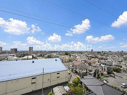 住戸からの眺望。遮蔽物がなく、眺めは大変壮観。天候や季節によってはお部屋正面から富士山を望める日もあります。風通しが良く、陽当たりも良好。是非現地でご確認ください。