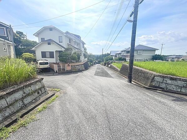 接道状況：北西側約6ｍ公道/南東側約4.5ｍ公道/南西側約4.5ｍ公道