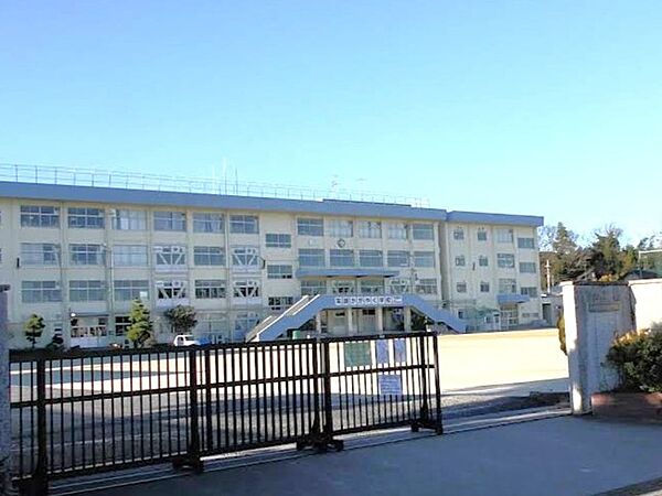 市川市立下貝塚中学校（1000m）