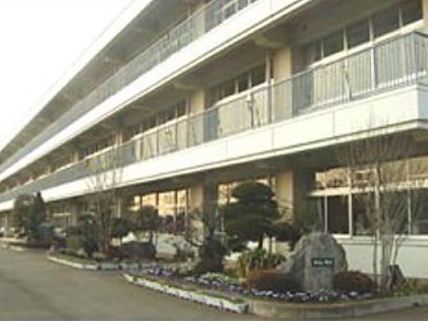 富里市立七栄小学校（1800m）
