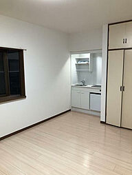 メゾネットアウル 101 1階ワンルームのリビング/ダイニング