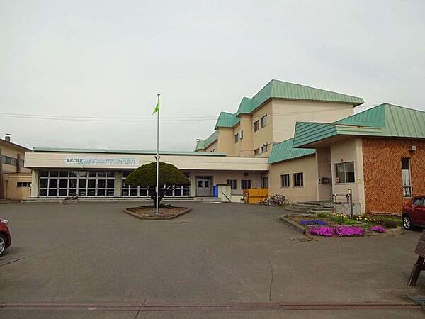 青葉中学校青葉中学校 910m