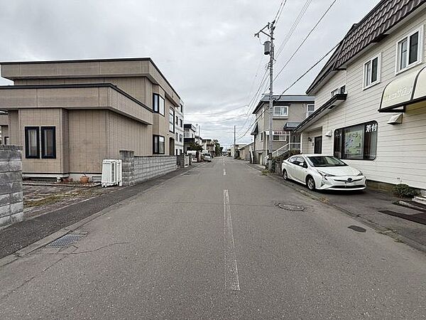 前面道路は9.0m！