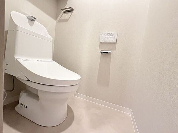 ☆2026年7月にトイレ交換済み！☆清潔で快適に使える温水洗浄便座完備♪