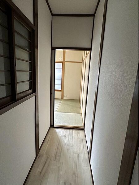 【2階廊下】2階は、全居室振り分けタイプ。個々の時間も大切にできます。
