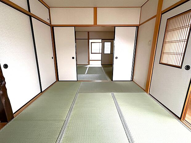 和室からLDKまで、全てのお部屋が襖や引き戸でつながっており、風通しの良いお家です。