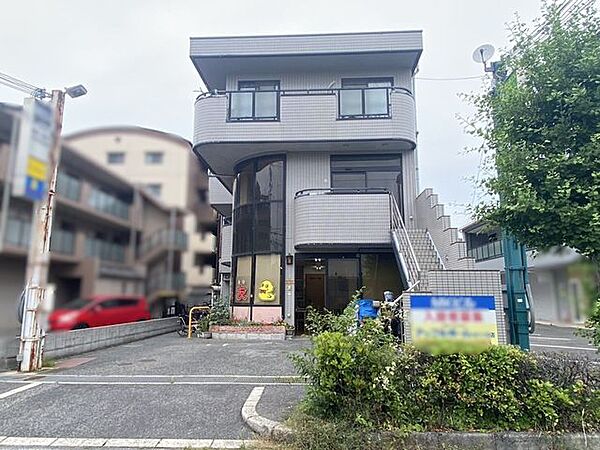 外観：327002972704