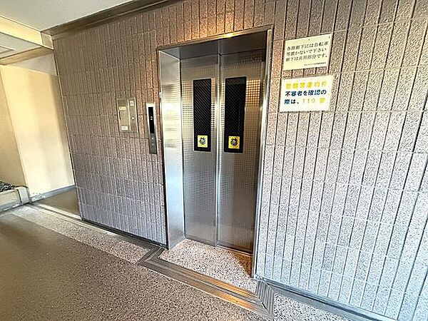 エレベータ