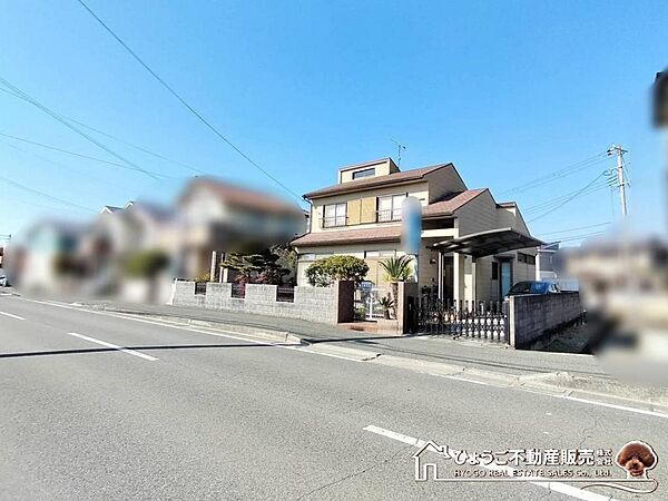 第１種低層住居専用地域で落ち着いた閑静な住宅街◆小学校・幼稚園・コンビニが徒歩１０分圏内で生活に便利な好立地