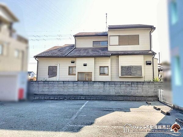 第１種低層住居専用地域で落ち着いた閑静な住宅街◆小学校・幼稚園・コンビニが徒歩１０分圏内で生活に便利な好立地