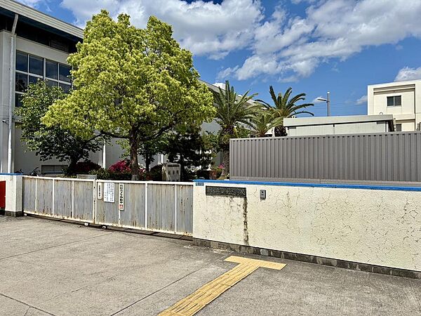 播磨町立播磨中学校　1520m