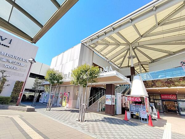 BiVi土山　840m　JR土山駅前のショッピング施設　三杉屋BiVi土山店、キリン堂土山駅前店、飲食店、クリニック等が揃うショッピング施設