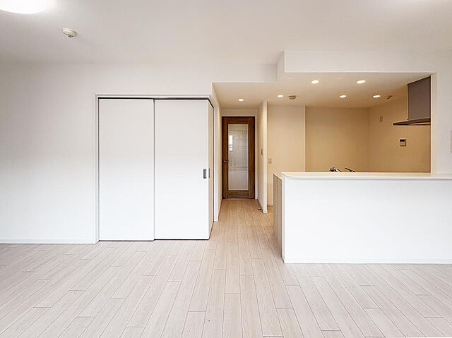 リビング/ダイニング ユトリシア壱番街 9階/-