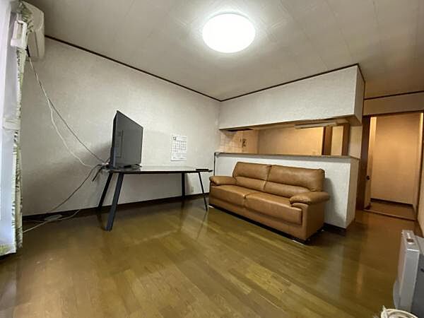 2階約12帖ＬＤＫ、南向きにつき日当たり良好です！