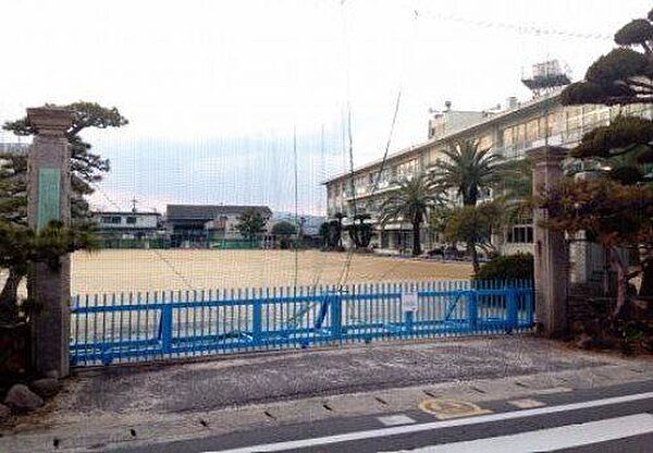 倉敷市立船穂小学校まで徒歩20分 1600m