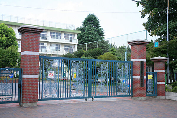 さいたま市立常盤小学校（626m）