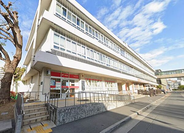 埼玉県庁内郵便局（157m）