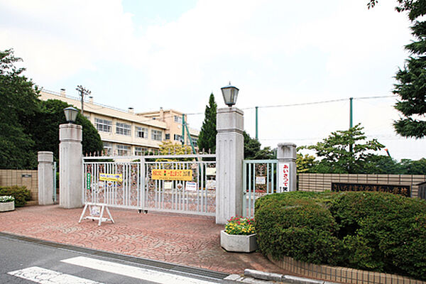 さいたま市立北浦和小学校（781m）
