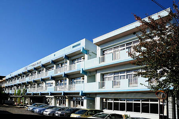 戸田市立戸田第一小学校（1177m）