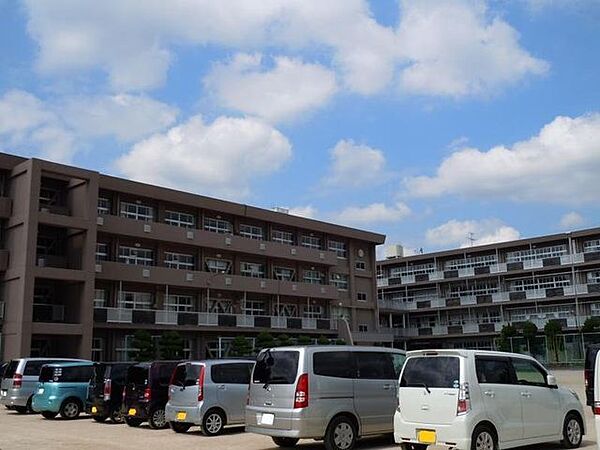 尾道市立栗原小学校 860m