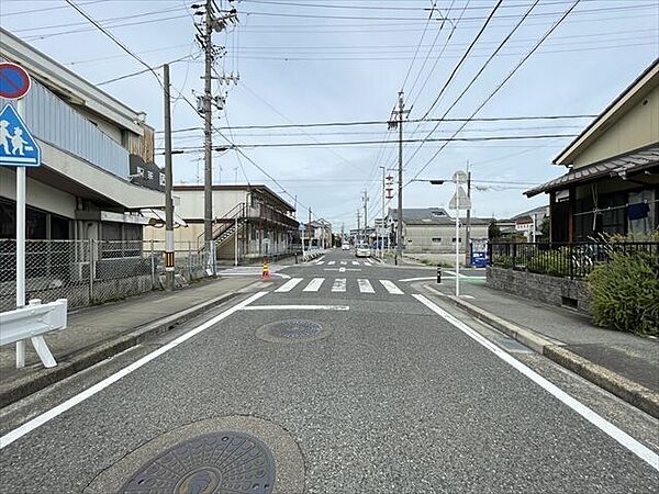 近隣の雰囲気は実際に見て、感じていただくのが一番です！ぜひ現地を見に来てください♪お問い合わせお待ちしております。