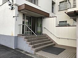 山王住宅S棟:エントランス
