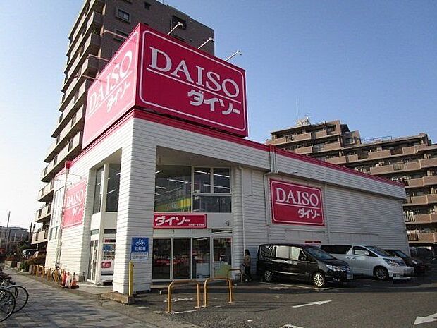 ザ・ダイソー名古屋一色新町店　家庭用品・おもちゃ・文房具など多種多様な商品を販売しております。 290m