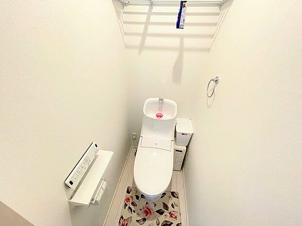 トイレは各階に設置されています。