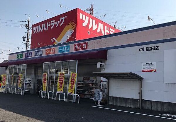 2面の窓からしっかり採光を感じることができます。起床したら、空気の入れ替えなどで1日を始めてもいいですね。