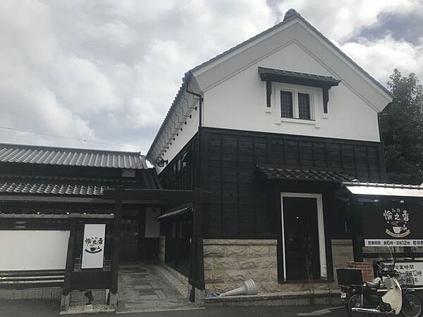 愉之香珈琲　中川店　海外から取り寄せした高品質なコーヒー豆を仕入れ、熟練の焙煎士の手によって毎週焙煎しております。一切作り置きせず、オーダーが入ってから豆を挽いて一杯一杯丁寧にお入れしてます…