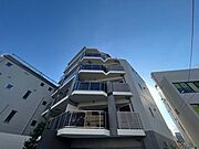 北千住駅より徒歩5分 築3年1ヶ月 6階建の賃貸物件