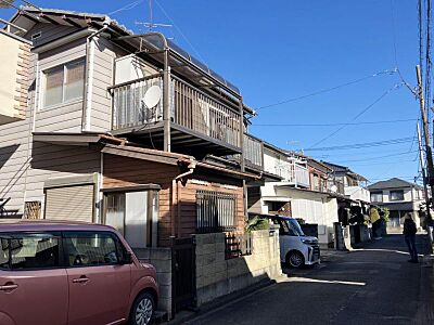 外観:5LDK、1974年7月築 外観:5LDK、1974年7月築