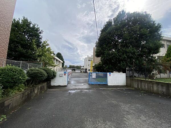 座間市立ひばりが丘小学校