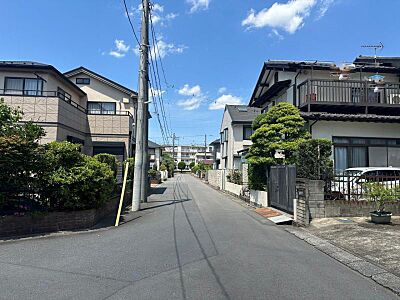 外観：前面道路約6.0m