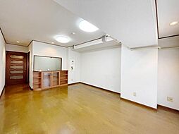 メゾンフルール関目 4LDKのリビング/ダイニング