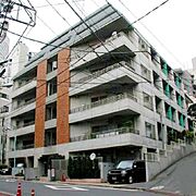 南新宿駅より徒歩5分 3階 築26年8ヶ月の賃貸物件