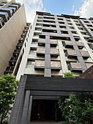 新宿三丁目駅より徒歩5分 築21年8ヶ月 10階建の賃貸物件