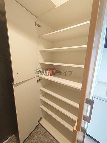 収納