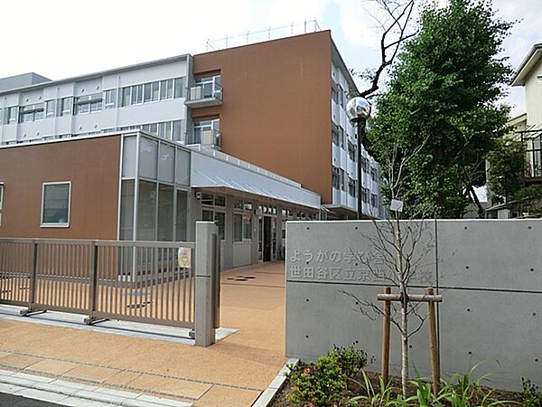 京西小学校