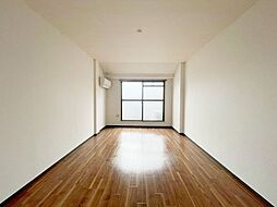 プラディオ放出 5階1DKのリビング/ダイニング